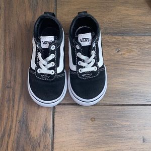 Black and white Vans!!! Toddler girls Size 7